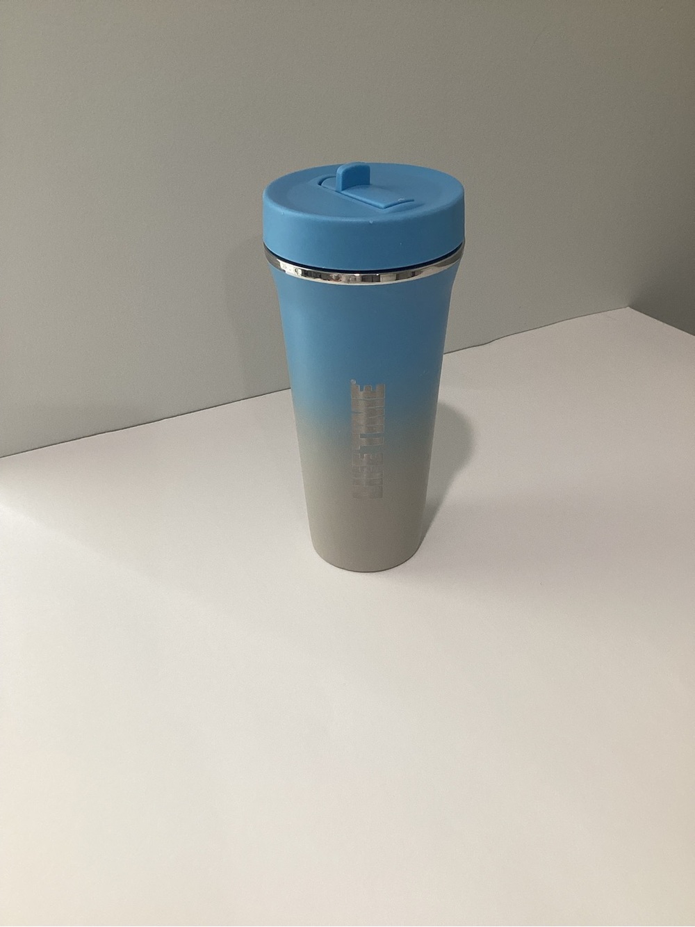 Gradient Blue and Gray Insulated Travel Tumbler - Leak-Resistant Lid